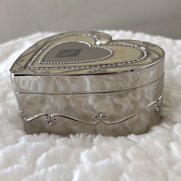 Things Remembered Initial J Jewelry Box Silver Regal Elegance Heart Keepsake Box - Picture 6 of 9
